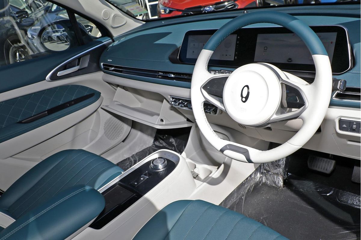 2025 GWM Ora Standard Range ES11
