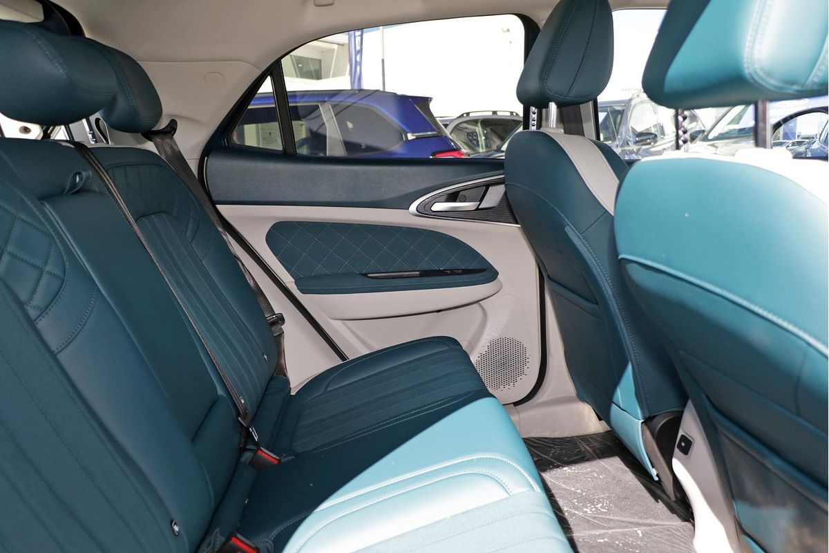 2025 GWM Ora Standard Range ES11