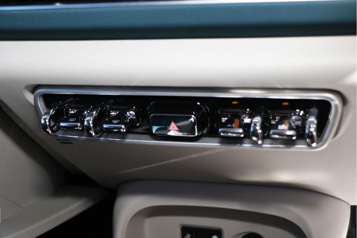 2025 GWM Ora Standard Range ES11
