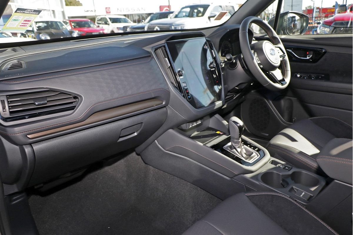 2025 Subaru Forester Hybrid Touring S6