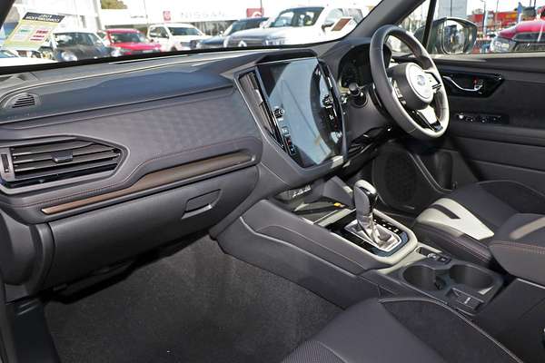 2025 Subaru Forester Hybrid Touring S6