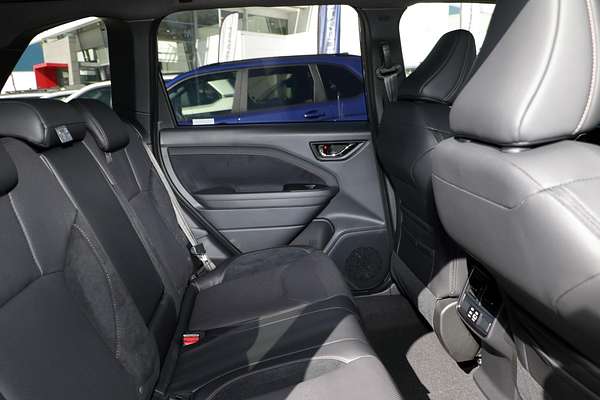 2025 Subaru Forester Hybrid Touring S6