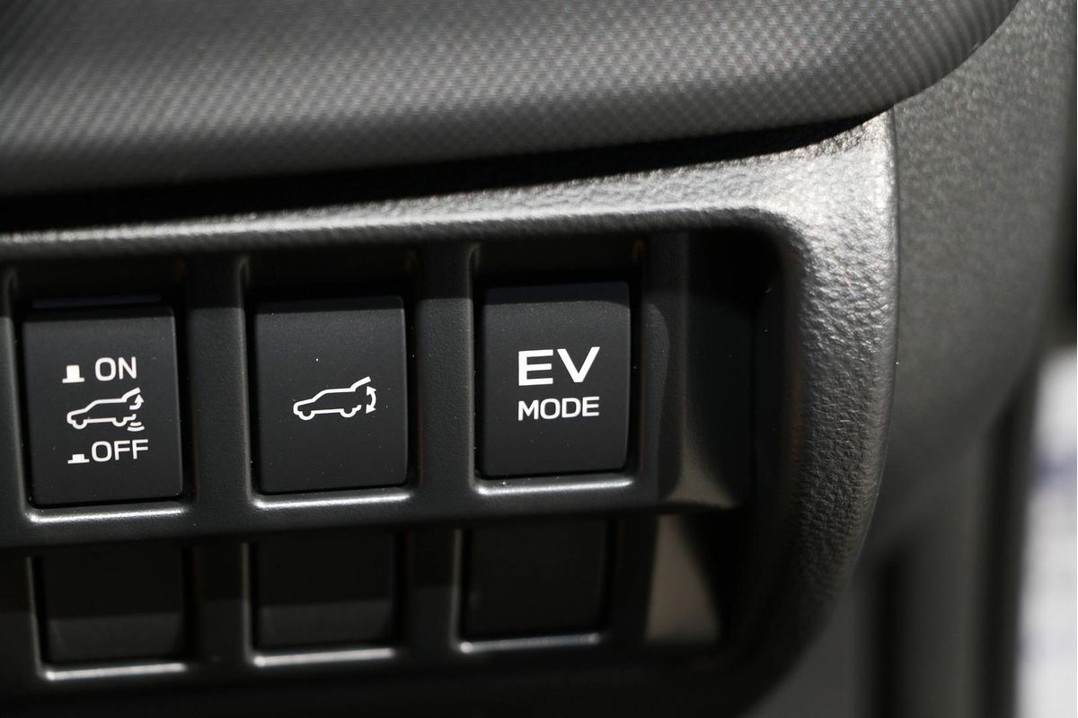 2025 Subaru Forester Hybrid Touring S6