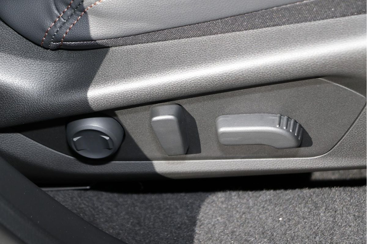 2025 Subaru Forester Hybrid Touring S6