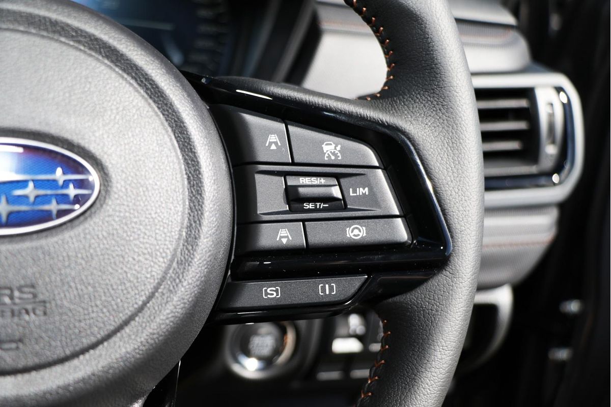 2025 Subaru Forester Hybrid Touring S6
