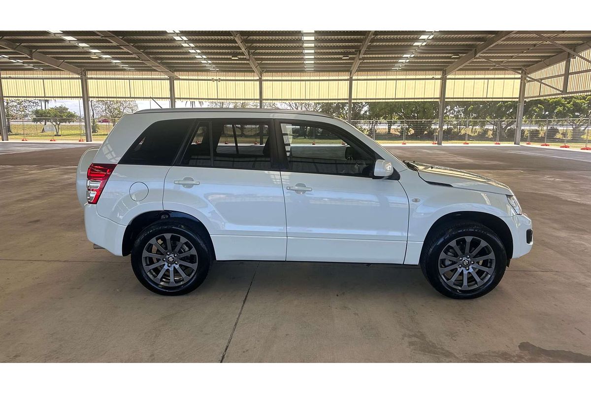 2015 Suzuki Grand Vitara Sport JB