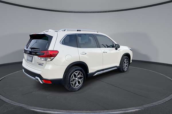 2022 Subaru Forester Hybrid L S5