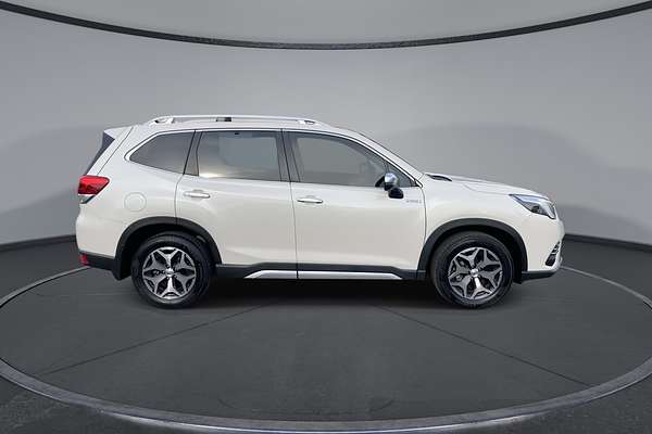 2022 Subaru Forester Hybrid L S5