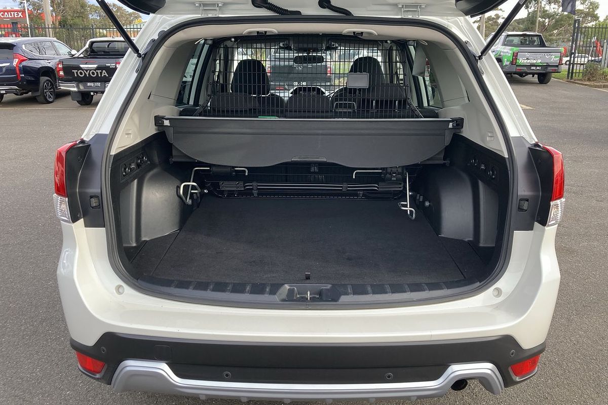 2022 Subaru Forester Hybrid L S5