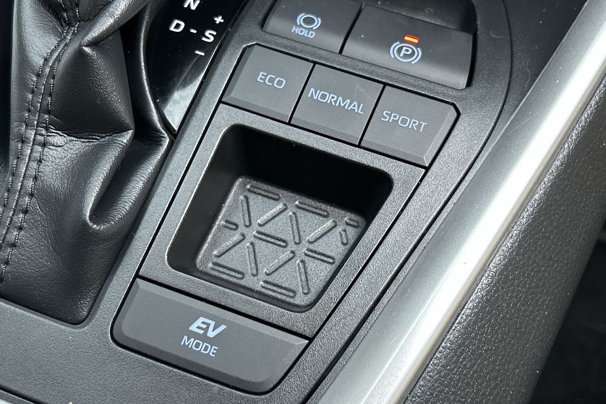 2020 Toyota RAV4 GX AXAH52R