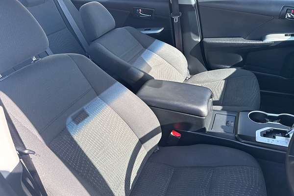 2017 Toyota Camry Atara S ASV50R