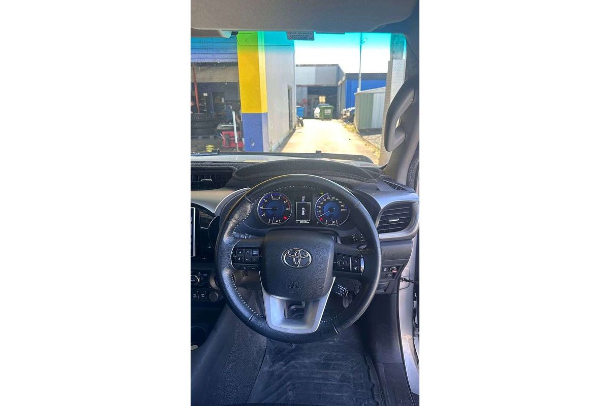 2018 Toyota Hilux SR5 GUN126R 4X4