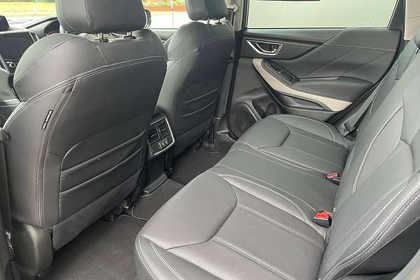 2022 Subaru Forester 2.5i-S S5