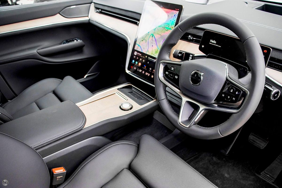 2025 Volvo EX90 Plus Twin Motor