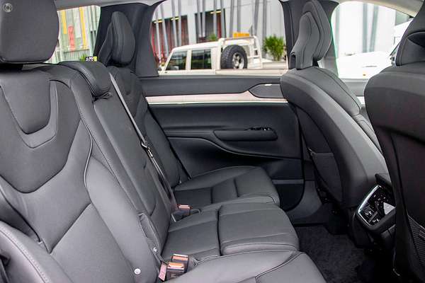 2025 Volvo EX90 Plus Twin Motor