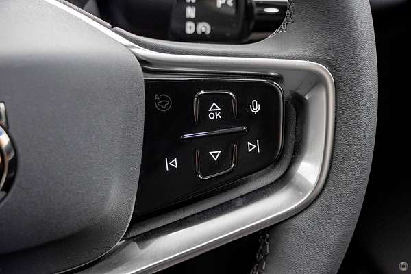 2025 Volvo EX90 Plus Twin Motor