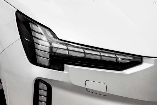 2025 Volvo EX90 Plus Twin Motor