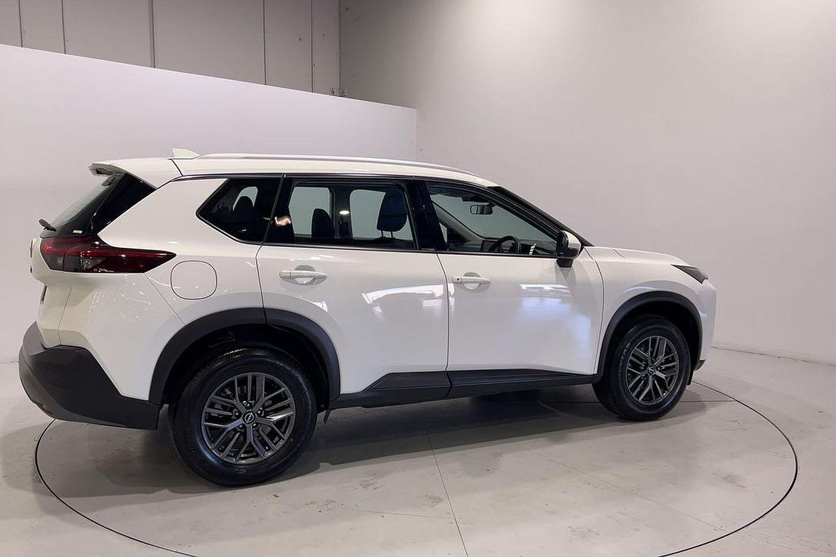 2023 Nissan X-TRAIL ST T33