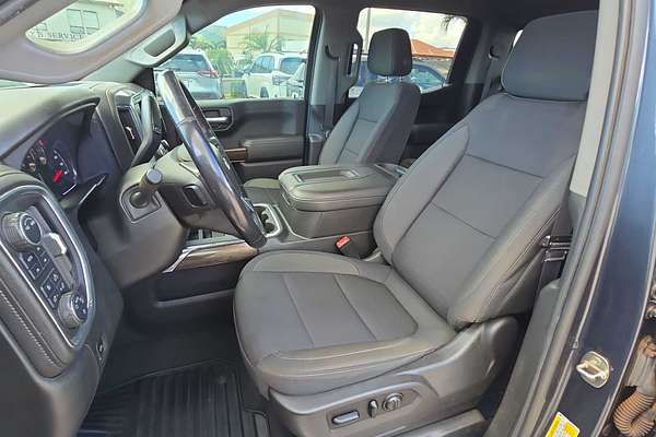2021 Chevrolet Silverado RST