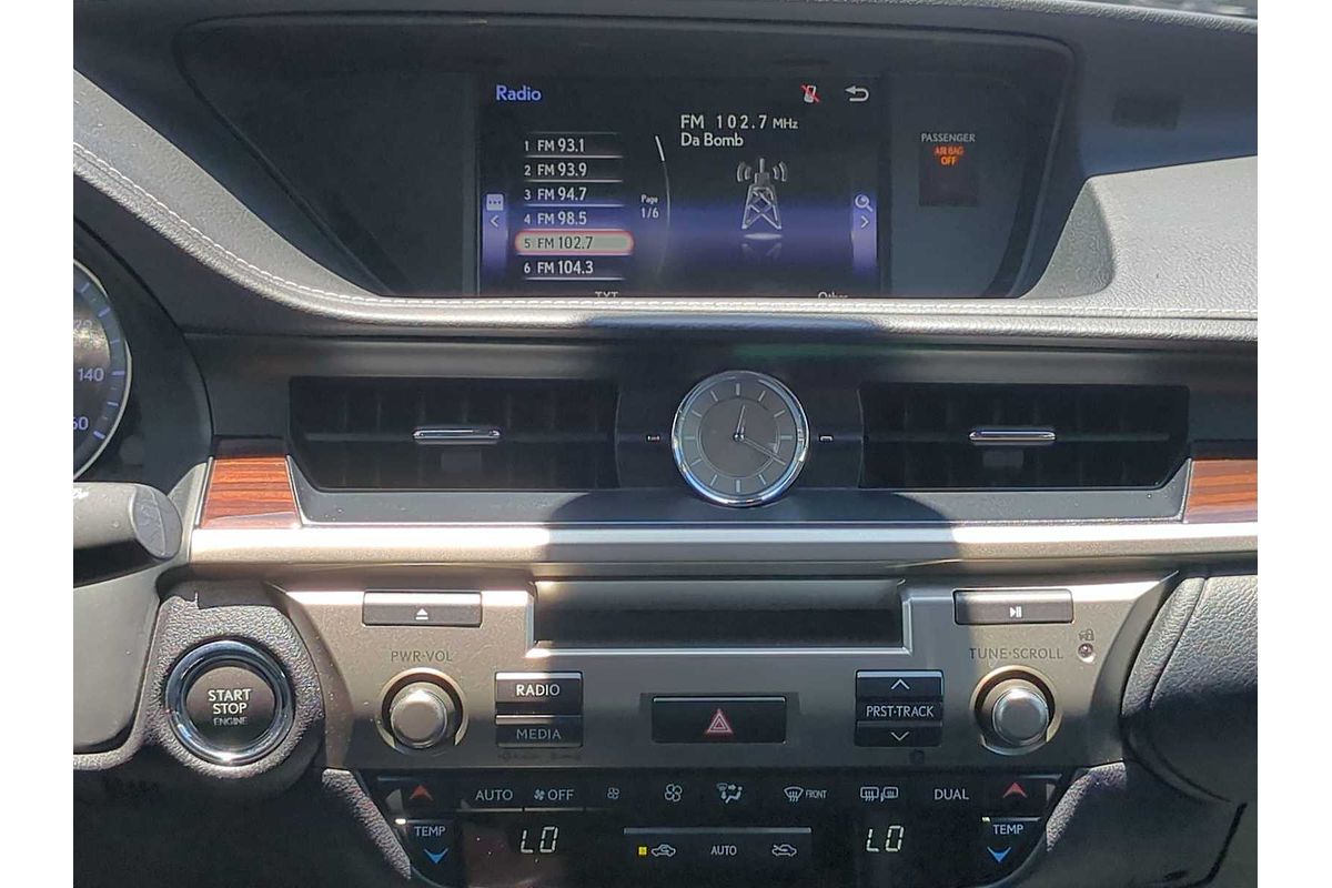 2017 Lexus ES