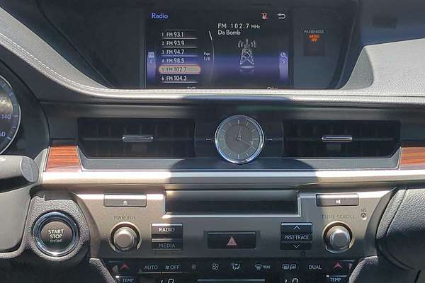 2017 Lexus ES