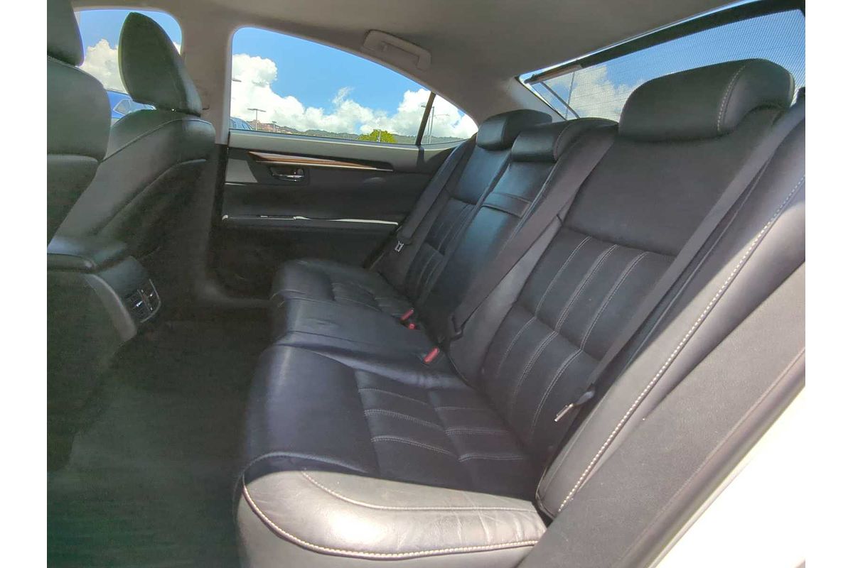 2017 Lexus ES