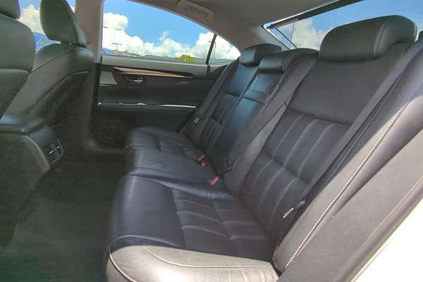 2017 Lexus ES