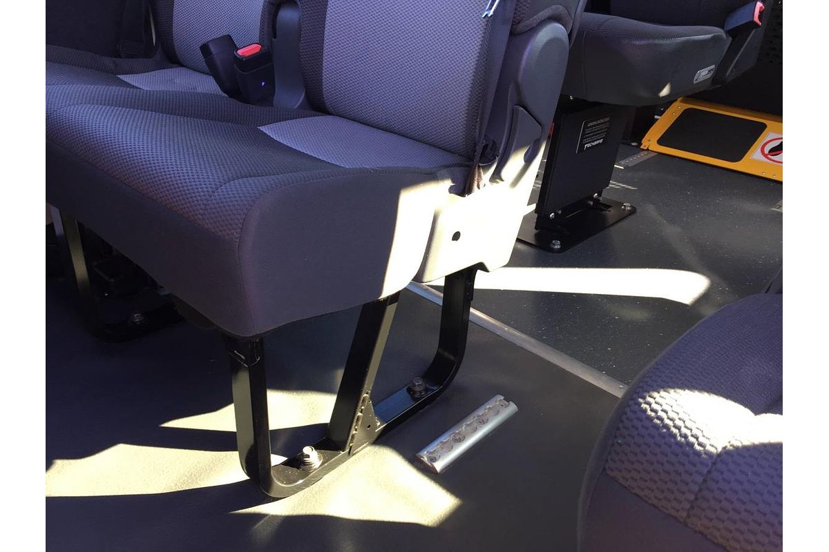 2021 Toyota Hiace SLWB COMMUTER (12 SEATS) GDH322R