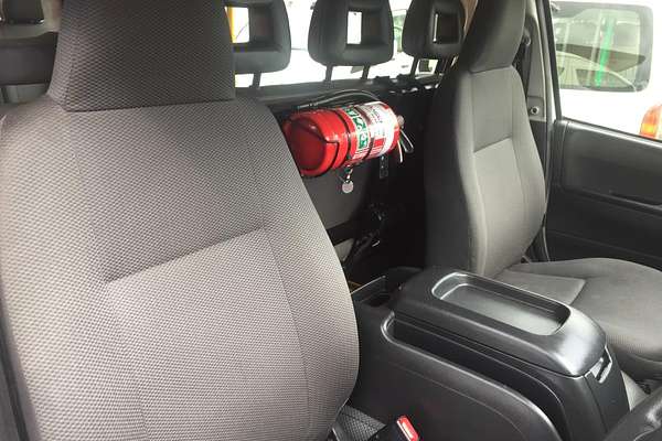 2016 Toyota Hiace COMMUTER KDH223R MY16