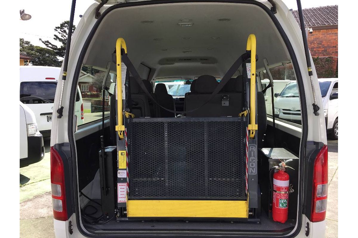 2016 Toyota Hiace COMMUTER KDH223R MY16