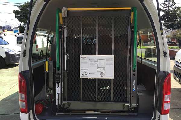 2017 Toyota Hiace COMMUTER KDH223R MY16