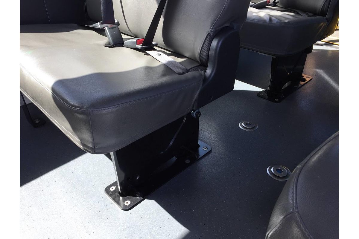 2017 Toyota Hiace COMMUTER KDH223R MY16