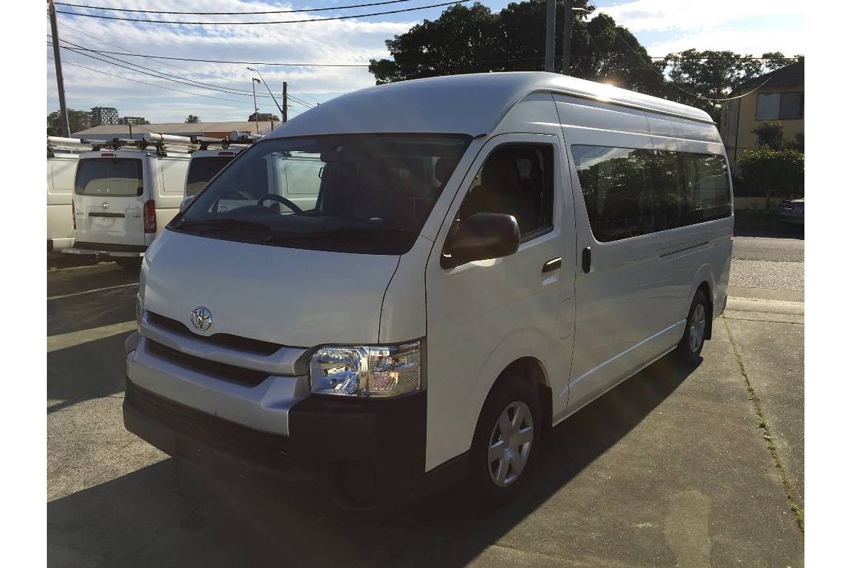 2017 Toyota Hiace COMMUTER TRH223R MY16