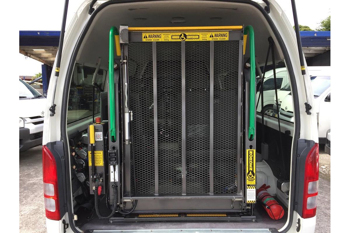 2017 Toyota Hiace COMMUTER TRH223R MY16