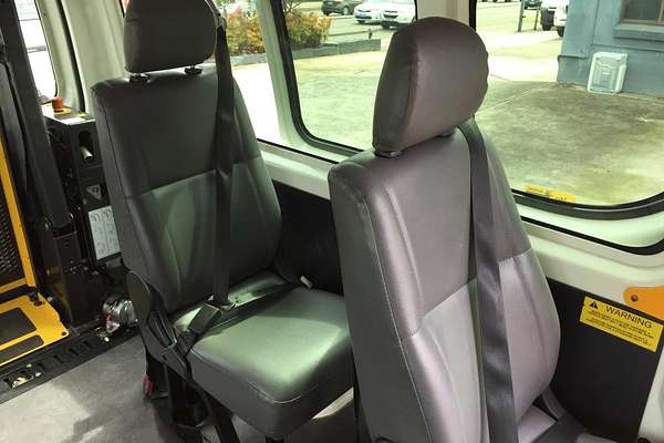 2017 Toyota Hiace COMMUTER TRH223R MY16