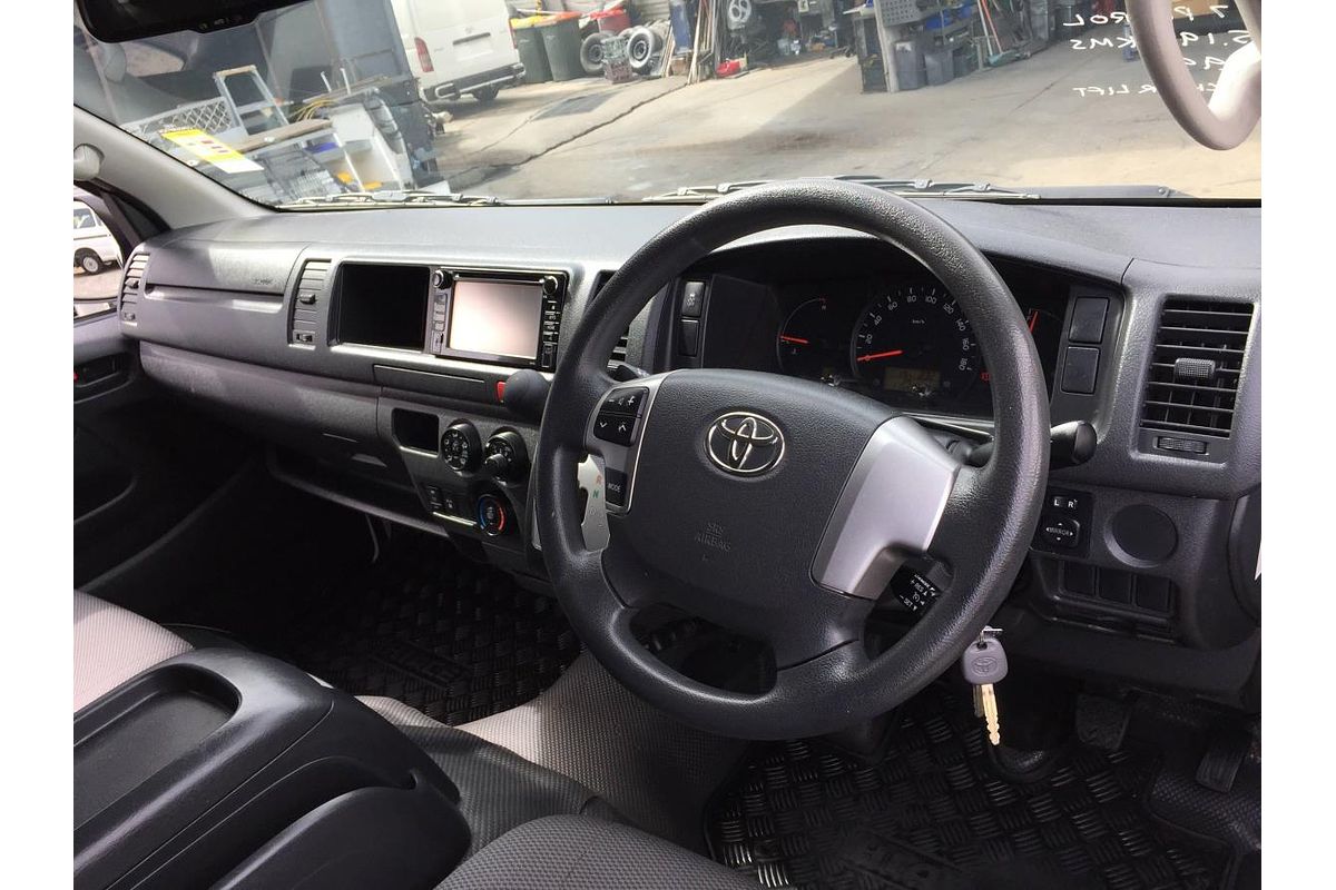 2017 Toyota Hiace COMMUTER TRH223R MY16
