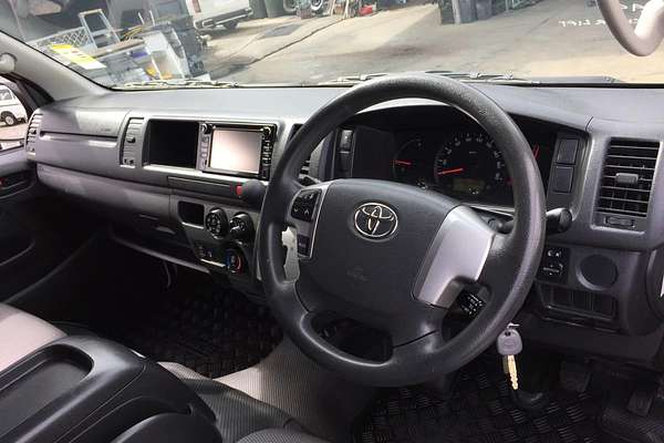 2017 Toyota Hiace COMMUTER TRH223R MY16