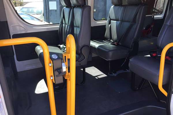 2018 Toyota Hiace COMMUTER TRH223R MY16