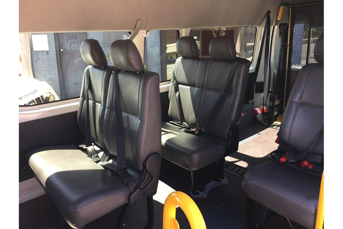 2018 Toyota Hiace COMMUTER TRH223R MY16