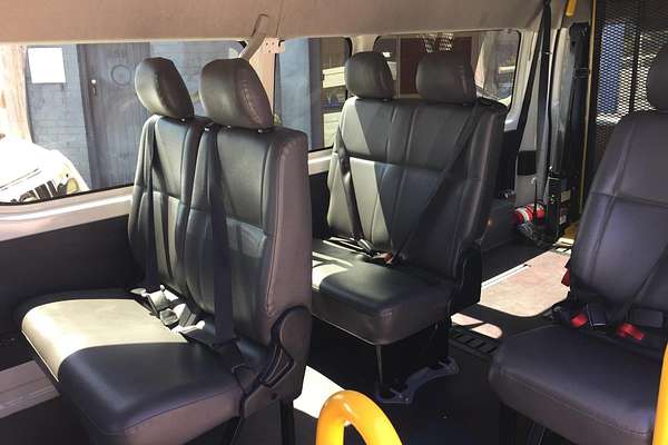 2018 Toyota Hiace COMMUTER TRH223R MY16