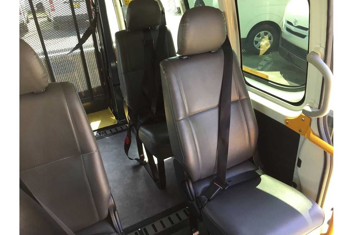 2018 Toyota Hiace COMMUTER TRH223R MY16