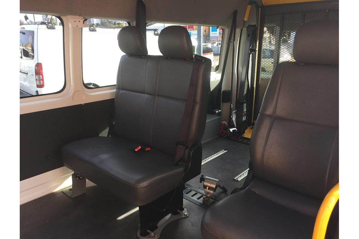 2018 Toyota Hiace COMMUTER TRH223R MY16