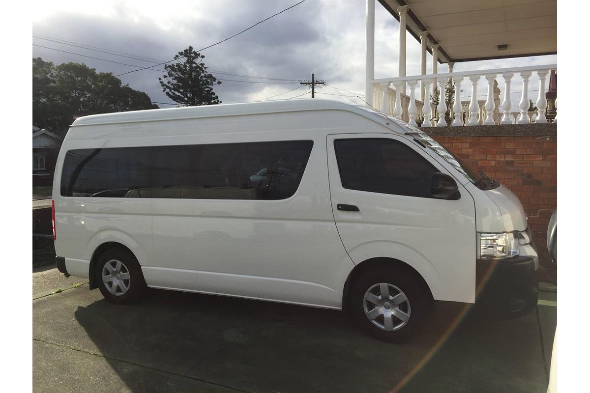 2018 Toyota Hiace COMMUTER TRH223R MY16