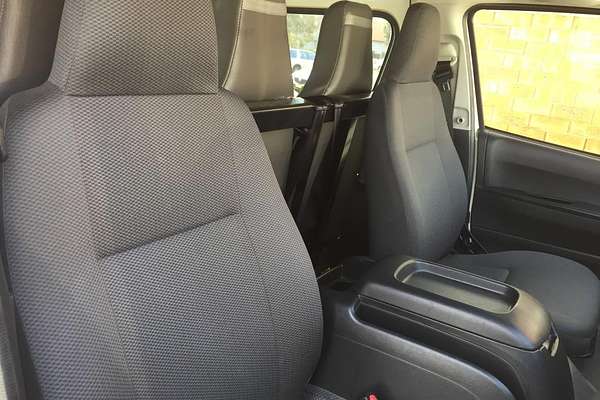 2018 Toyota Hiace COMMUTER TRH223R MY16