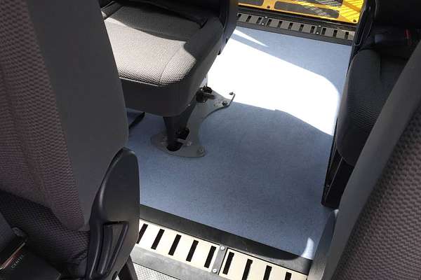 2014 Toyota Hiace COMMUTER KDH223R MY14