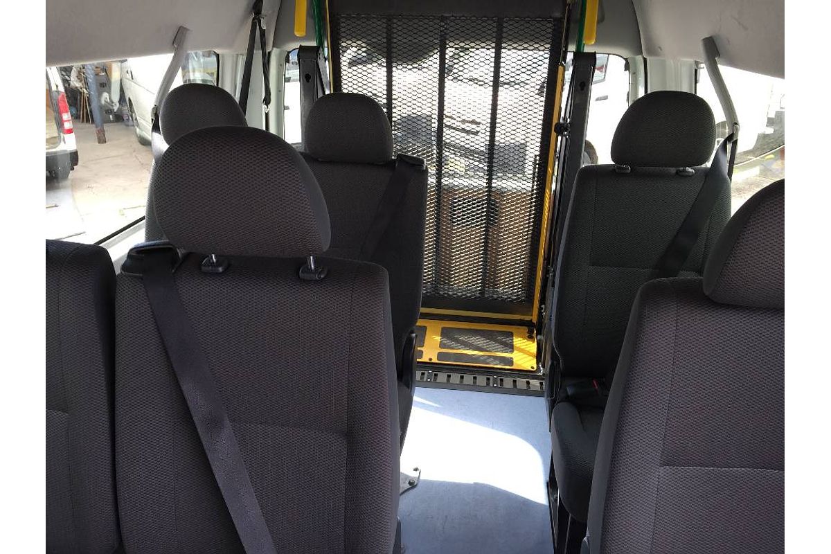 2014 Toyota Hiace COMMUTER KDH223R MY14