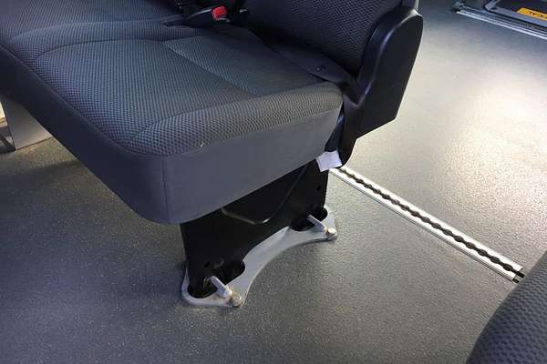 2014 Toyota Hiace COMMUTER KDH223R MY14