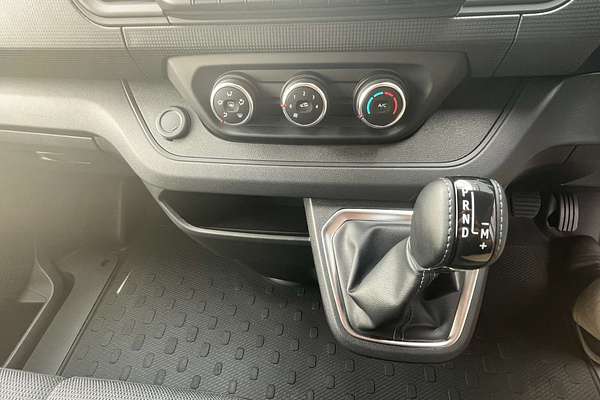 2025 Renault Trafic Pro X82 LWB