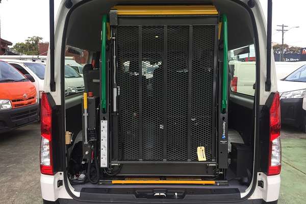 2022 Toyota Hiace Commuter GDH322R