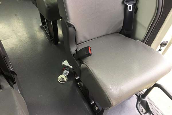 2022 Toyota Hiace Commuter GDH322R